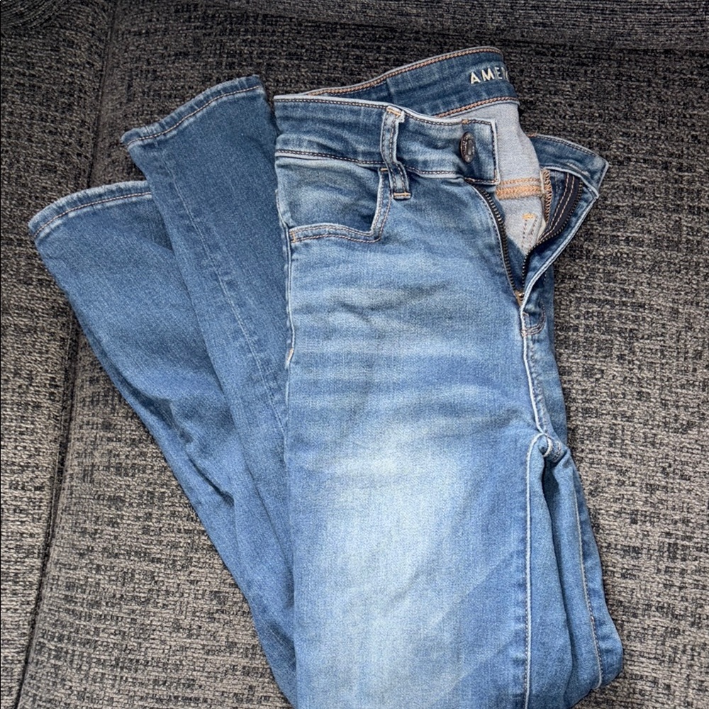 American Eagle Outfitters Light Blue Denim Jeans
